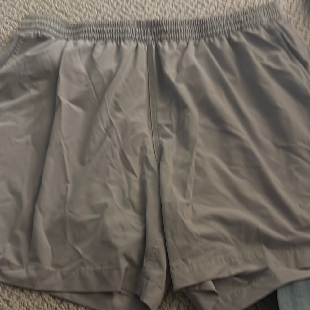 Southern Tide Rip Channel shorts